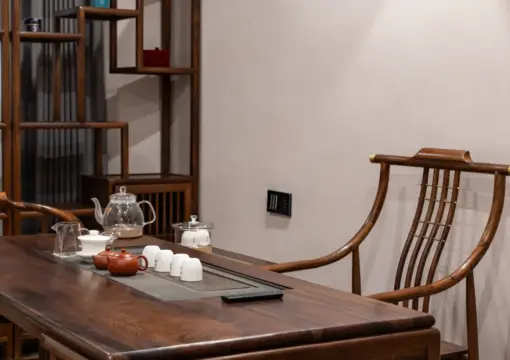 Executive Business Suite (Living Room Large Screen Projection + Zero-Pressure Mattress + Chinese Tea Table + Mini Refrigerator)