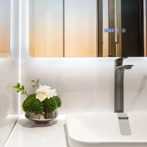 Executive Suite (Living Room Viewing + Zero-Pressure Mattress + Smart Voice Control + Private Refrigerator)
