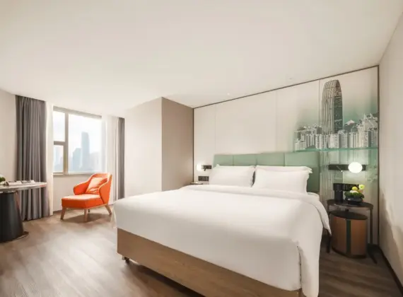 Executive Suite (Living Room Viewing + Zero-Pressure Mattress + Smart Voice Control + Private Refrigerator)