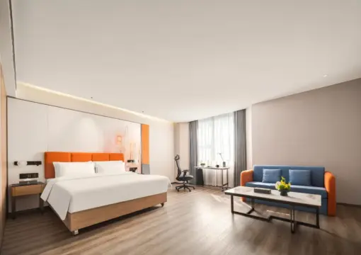 Family Suite (Family-Friendly Layout + Whole-House Smart Voice Control + Private Refrigerator)