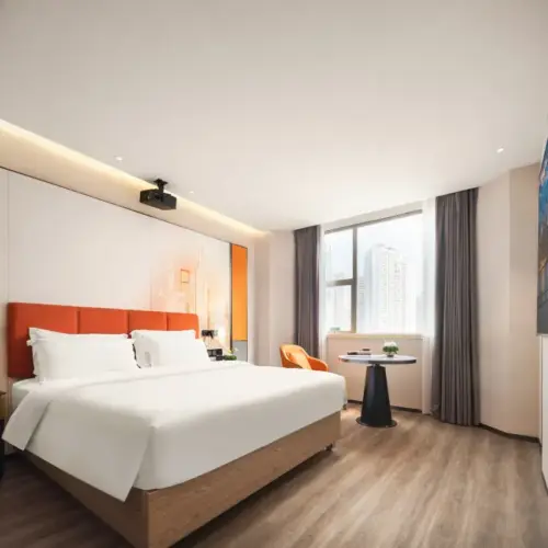 Hollywood Audio-Visual Queen Room (Large Screen Projection, Smart Voice Control, Private Refrigerator)