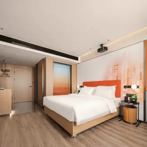 Hollywood Audio-Visual Queen Room (Large Screen Projection, Smart Voice Control, Private Refrigerator)