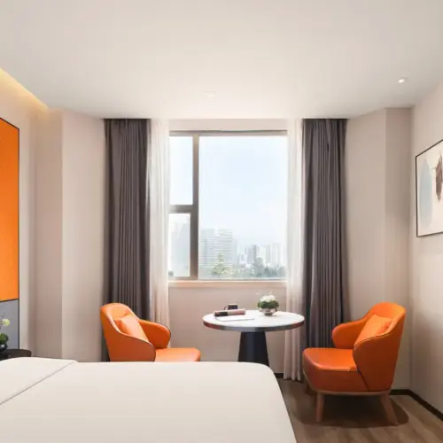Hollywood Audio-Visual Queen Room (Large Screen Projection, Smart Voice Control, Private Refrigerator)