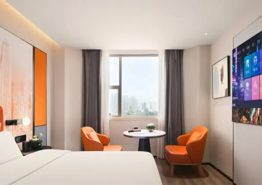 Hollywood Audio-Visual Queen Room (Large Screen Projection, Smart Voice Control, Private Refrigerator)