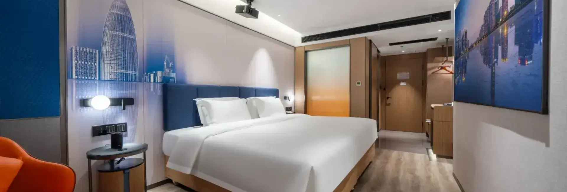 Hollywood Audio-Visual Super Queen Room (Large Screen Projection + Smart Voice Control + Private Refrigerator)