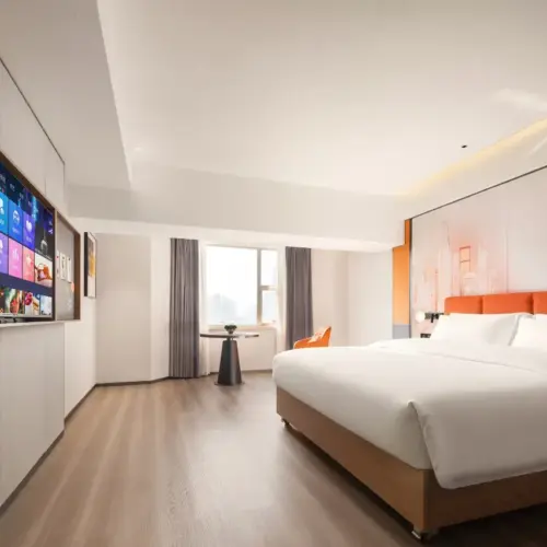 Light Luxury Audio-Visual Queen Room (Large Screen Projection + Smart Voice Control + Private Refrigerator) Light Luxury Audio-Visual Queen Room (Large Screen Projection + Smart Voice Control + Private Refrigerator)