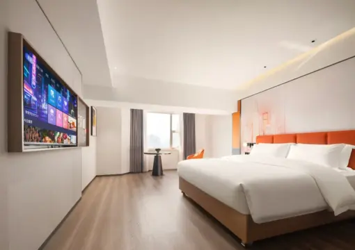 Light Luxury Audio-Visual Queen Room (Large Screen Projection + Smart Voice Control + Private Refrigerator)