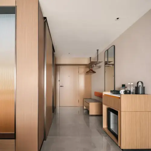 Light Luxury Audio-Visual Queen Room (Large Screen Projection + Smart Voice Control + Private Refrigerator)