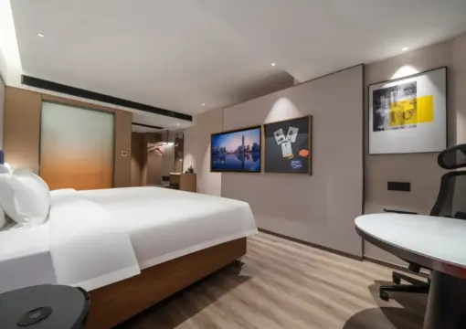 Light Luxury Audio-Visual Queen Room (Large Screen Projection + Smart Voice Control + Private Refrigerator)