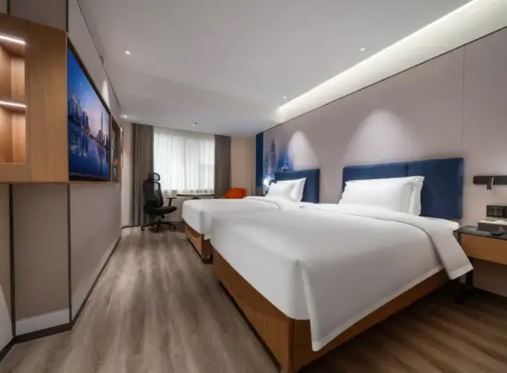 Light Luxury Twin Room (Deep Memory Pillow | Zero-Pressure Mattress + Whole-House Smart Control + Mini Refrigerator)
