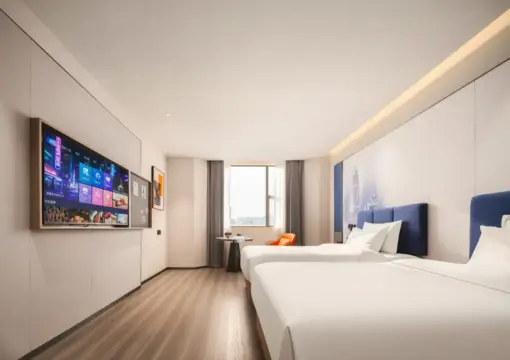 Light Luxury Twin Room (Deep Memory Pillow | Zero-Pressure Mattress + Whole-House Smart Control + Mini Refrigerator)