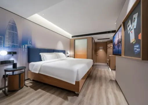 Premier Super Queen Room (Deep Memory Pillow Zero-Pressure Mattress + Whole-House Smart Control + Mini Refrigerator)